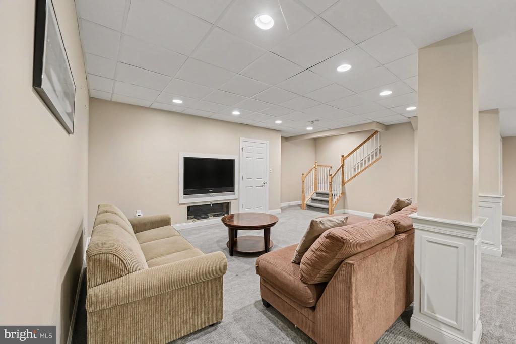 180 SOMERSET DRIVE
