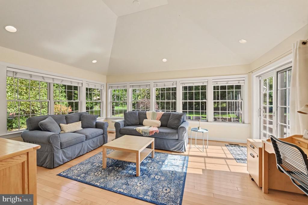 180 SOMERSET DRIVE