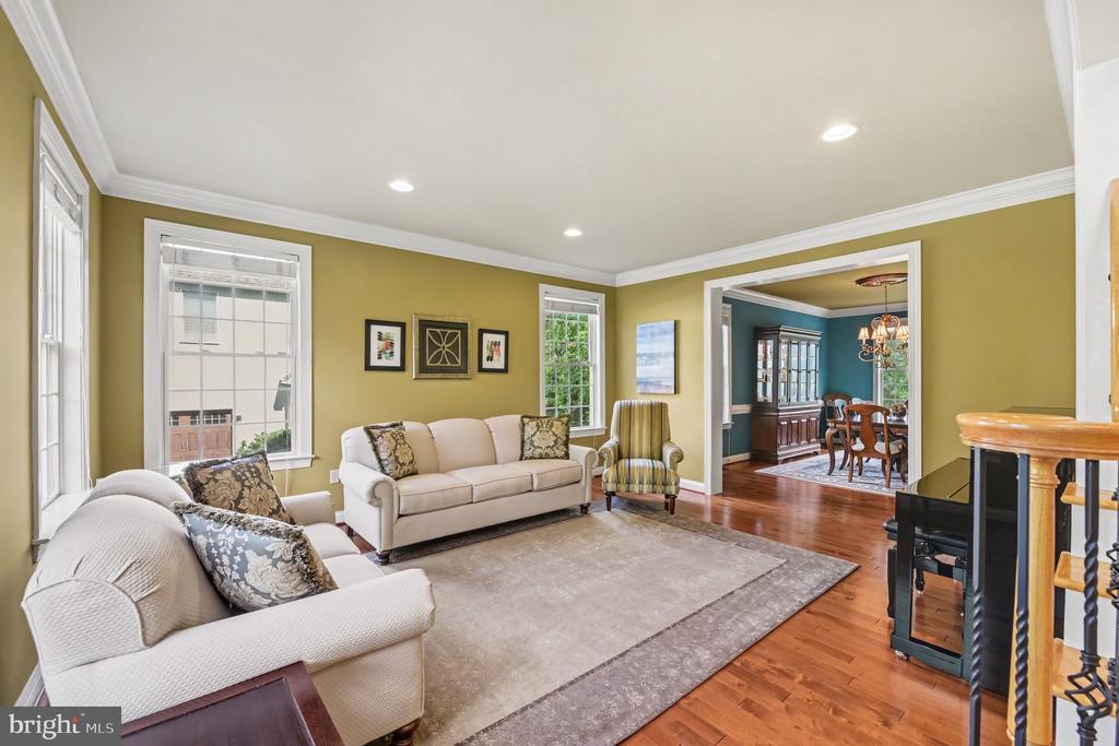 180 SOMERSET DRIVE
