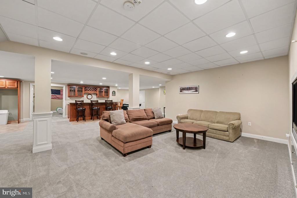 180 SOMERSET DRIVE