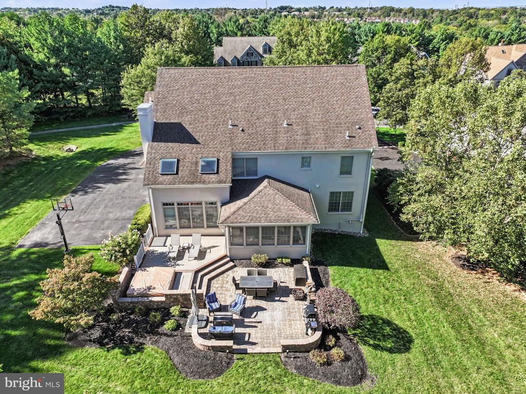 180 SOMERSET DRIVE