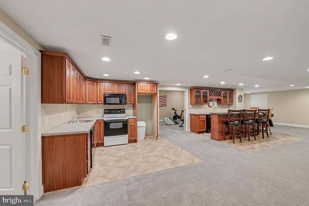 180 SOMERSET DRIVE