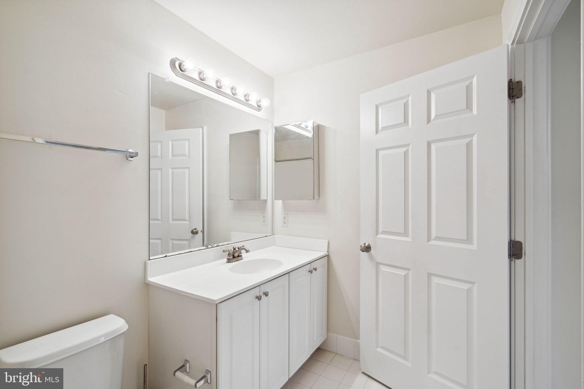 500 ADMIRALS WAY 318