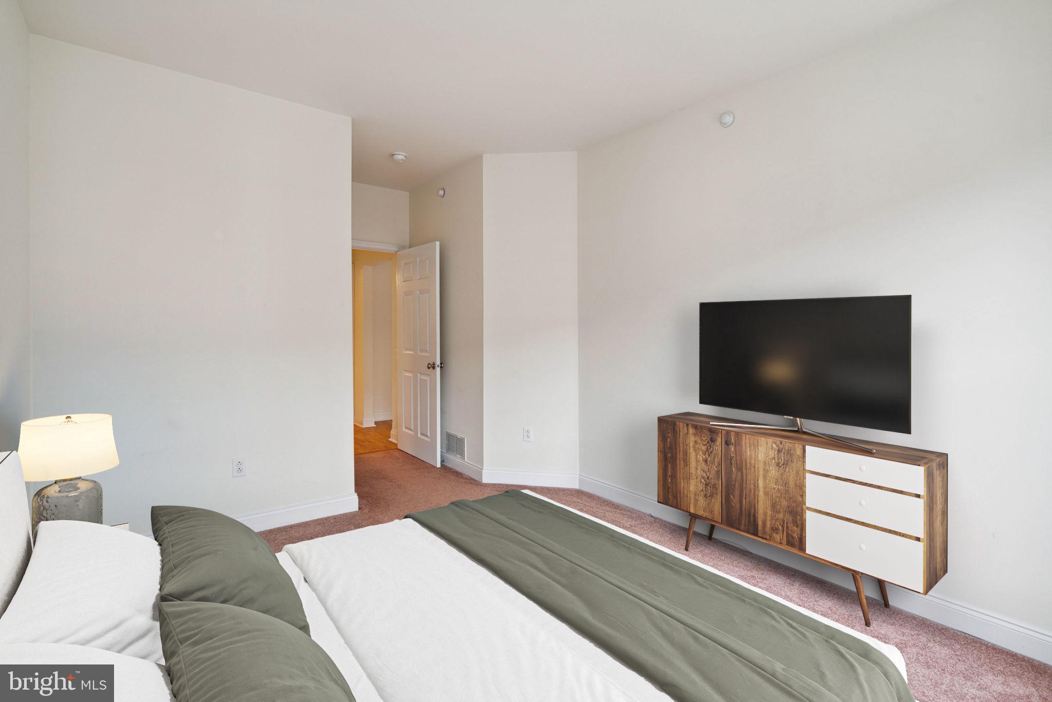 500 ADMIRALS WAY 318