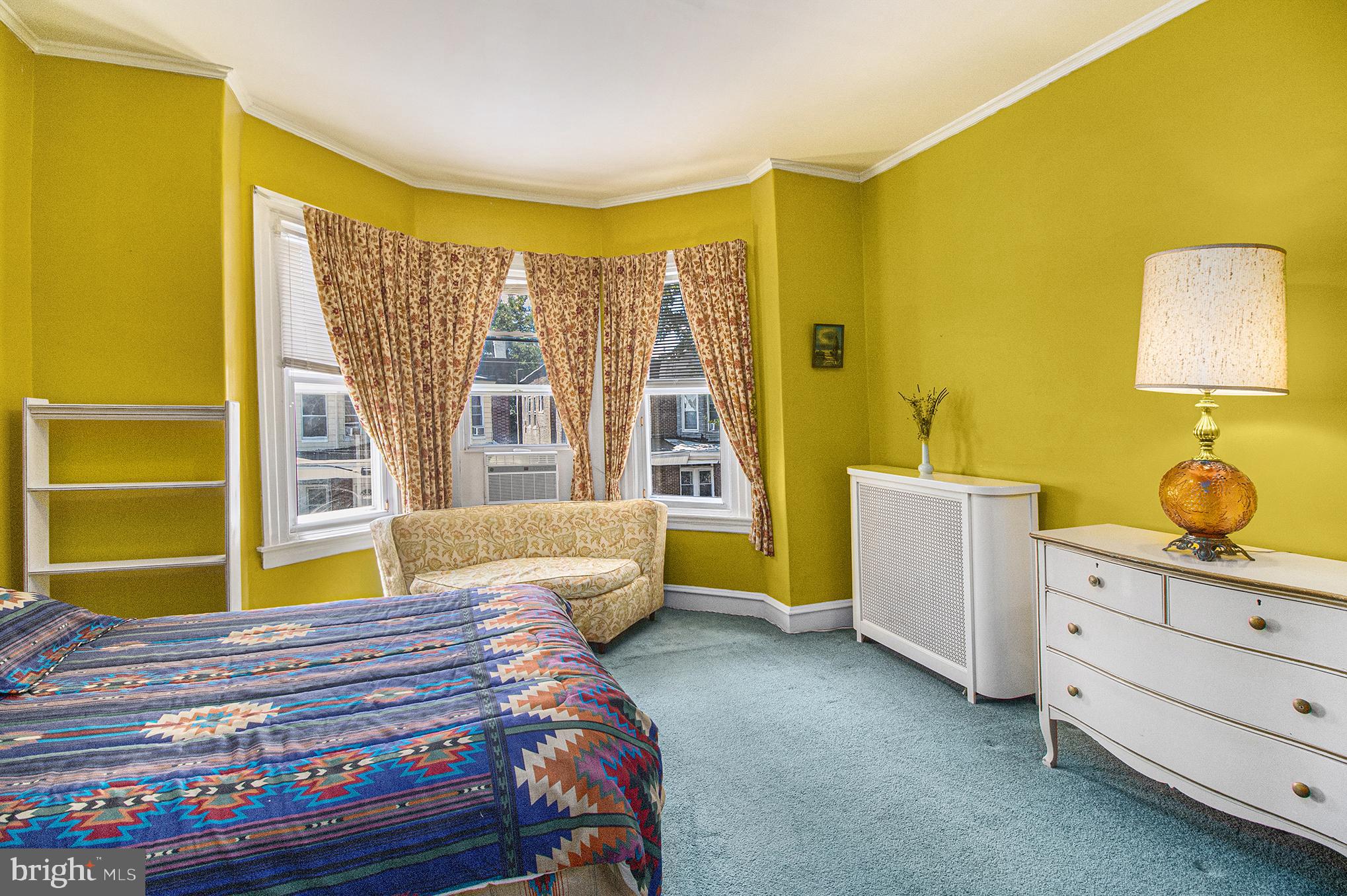 1313 W ELEANOR STREET