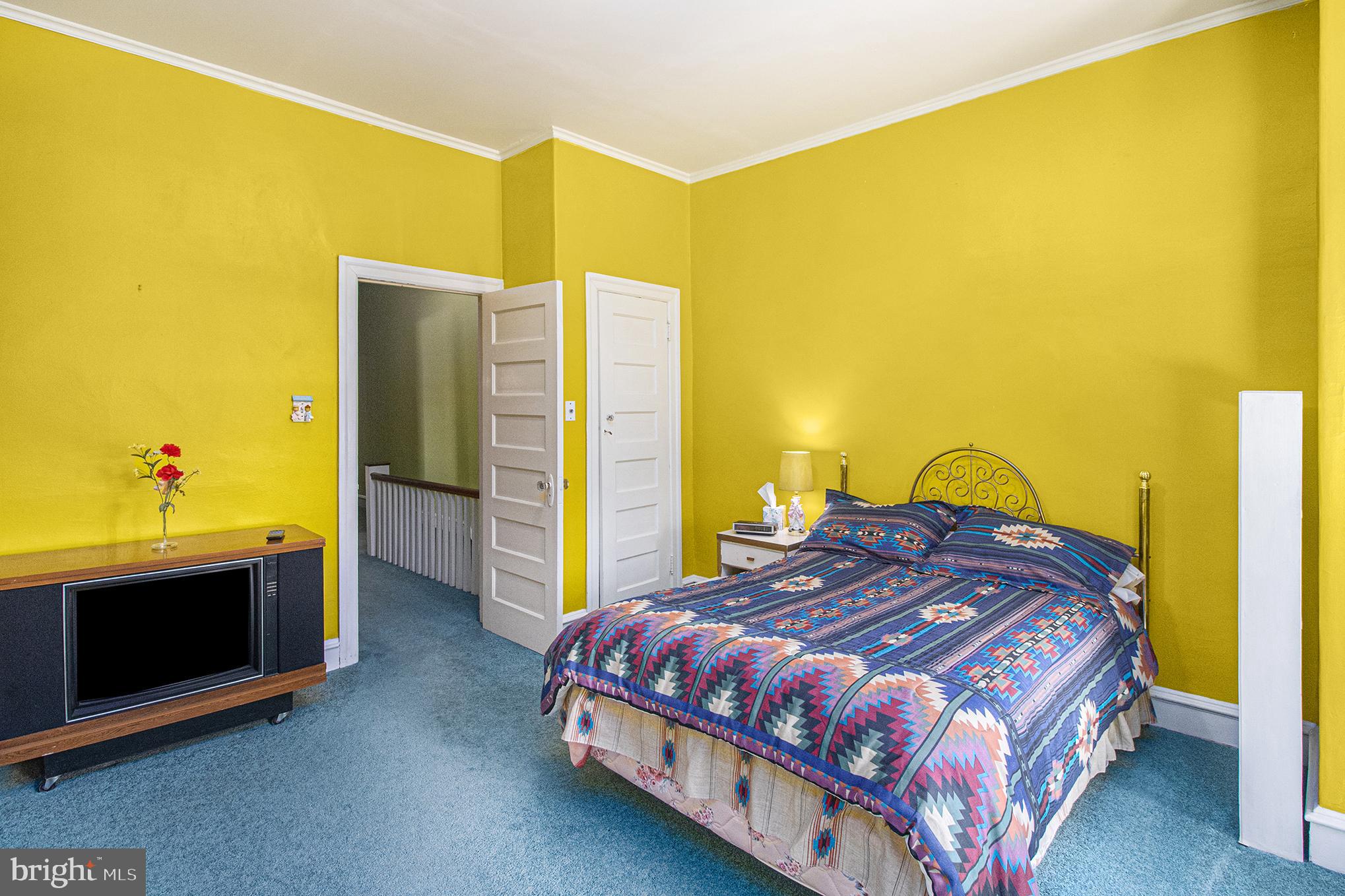 1313 W ELEANOR STREET