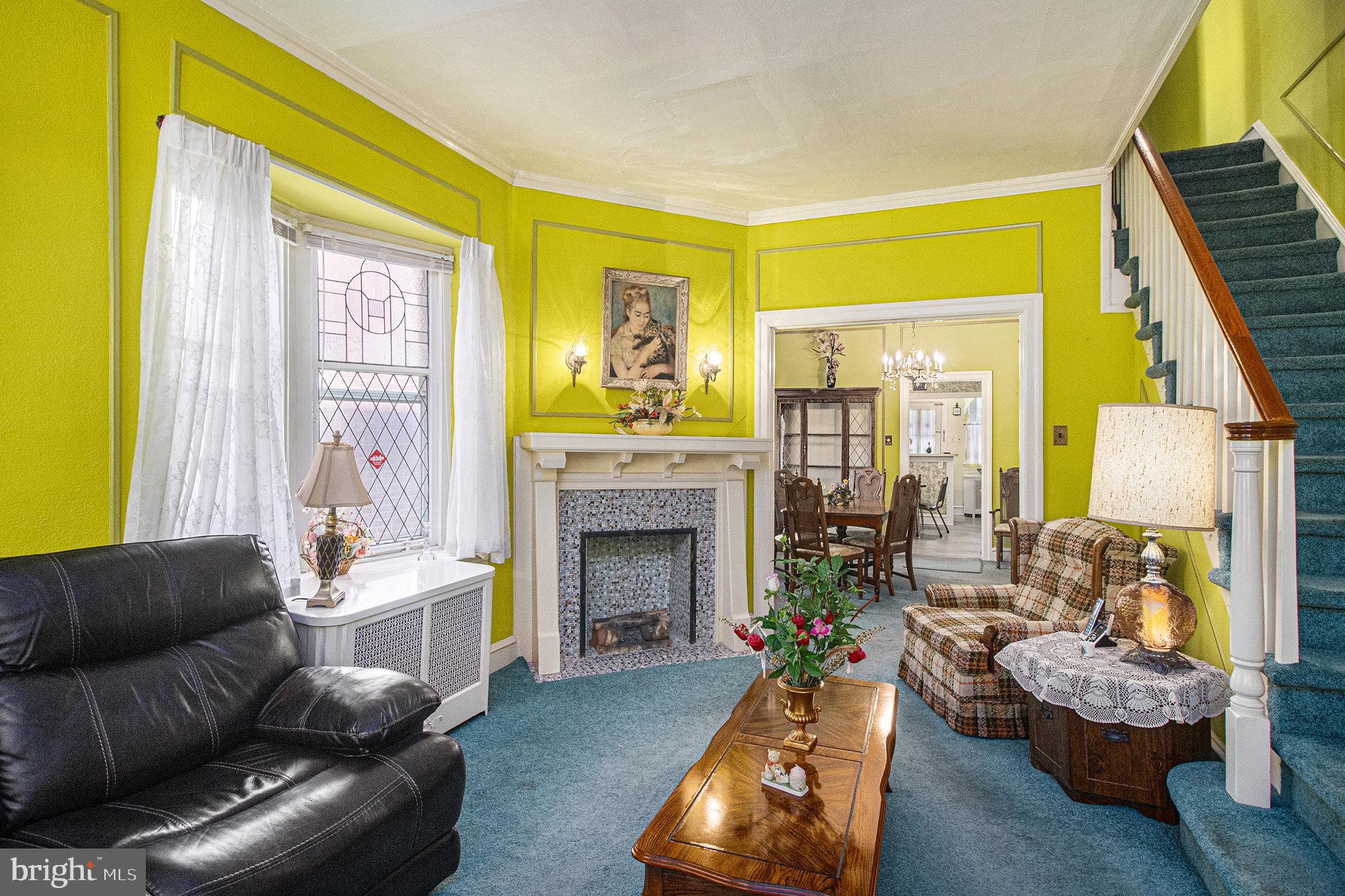 1313 W ELEANOR STREET