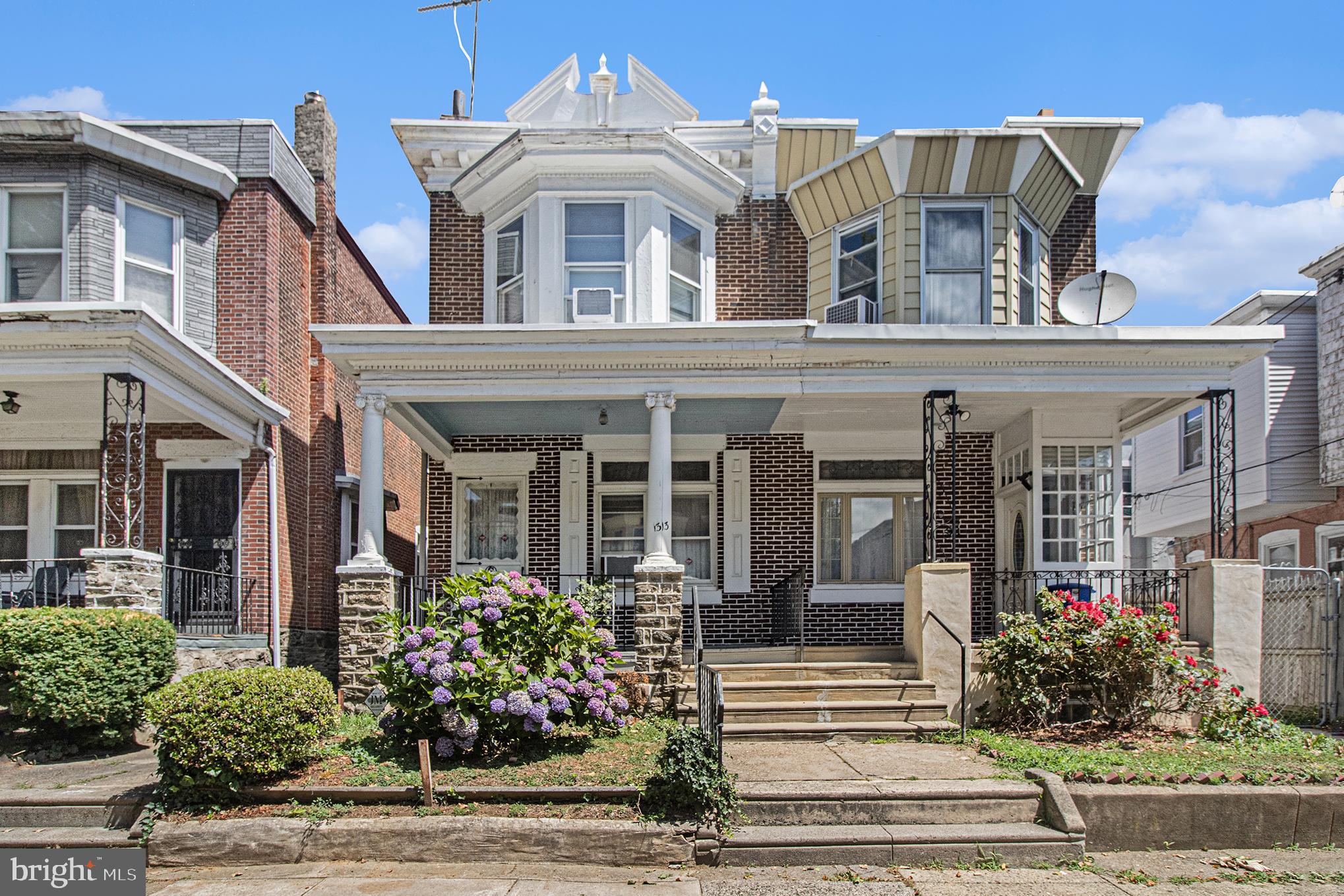 1313 W ELEANOR STREET