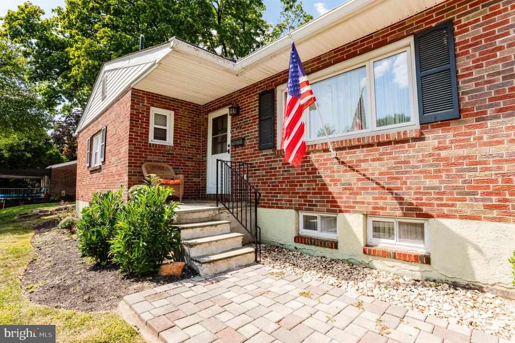 452 EVERGREEN AVENUE 54