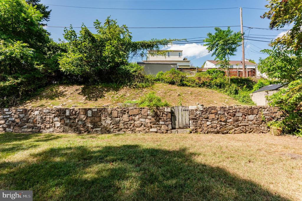 452 EVERGREEN AVENUE 54