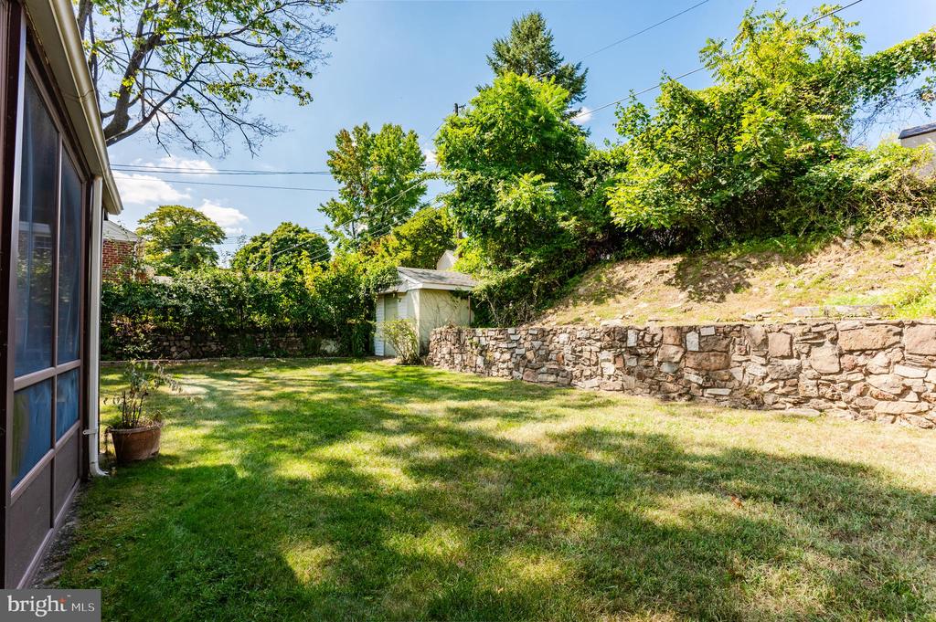 452 EVERGREEN AVENUE 54