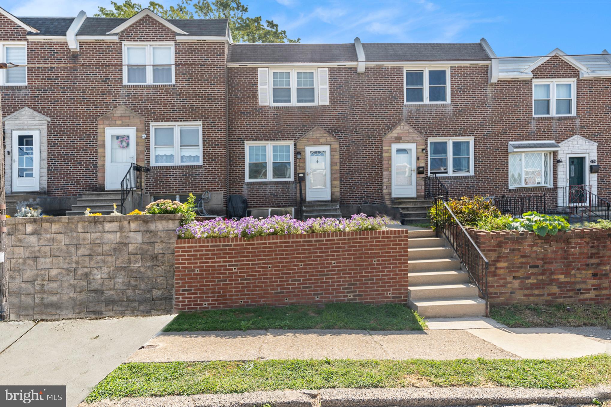 483 KINGSLEY STREET
