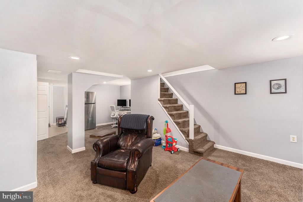 483 KINGSLEY STREET