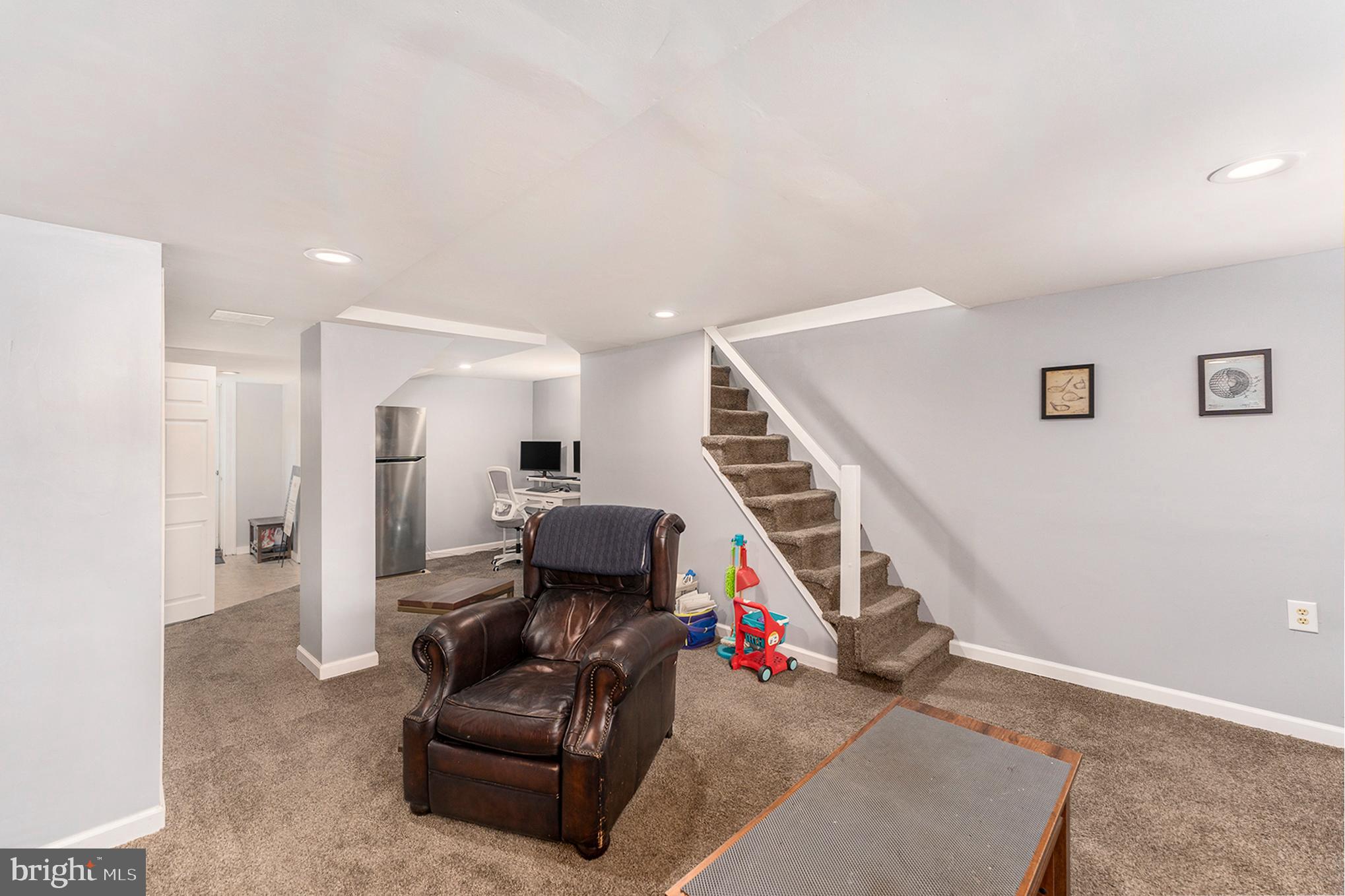 483 KINGSLEY STREET