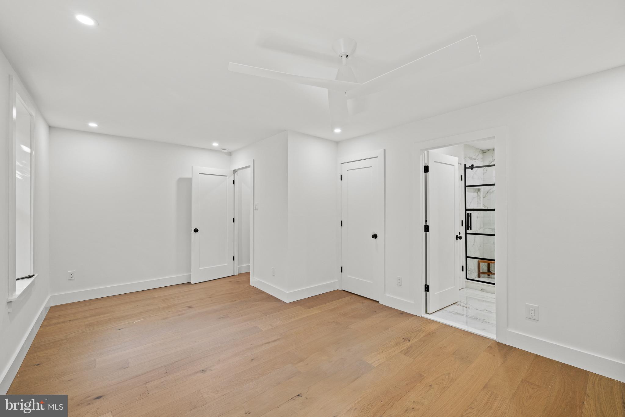 1235 E OXFORD STREET