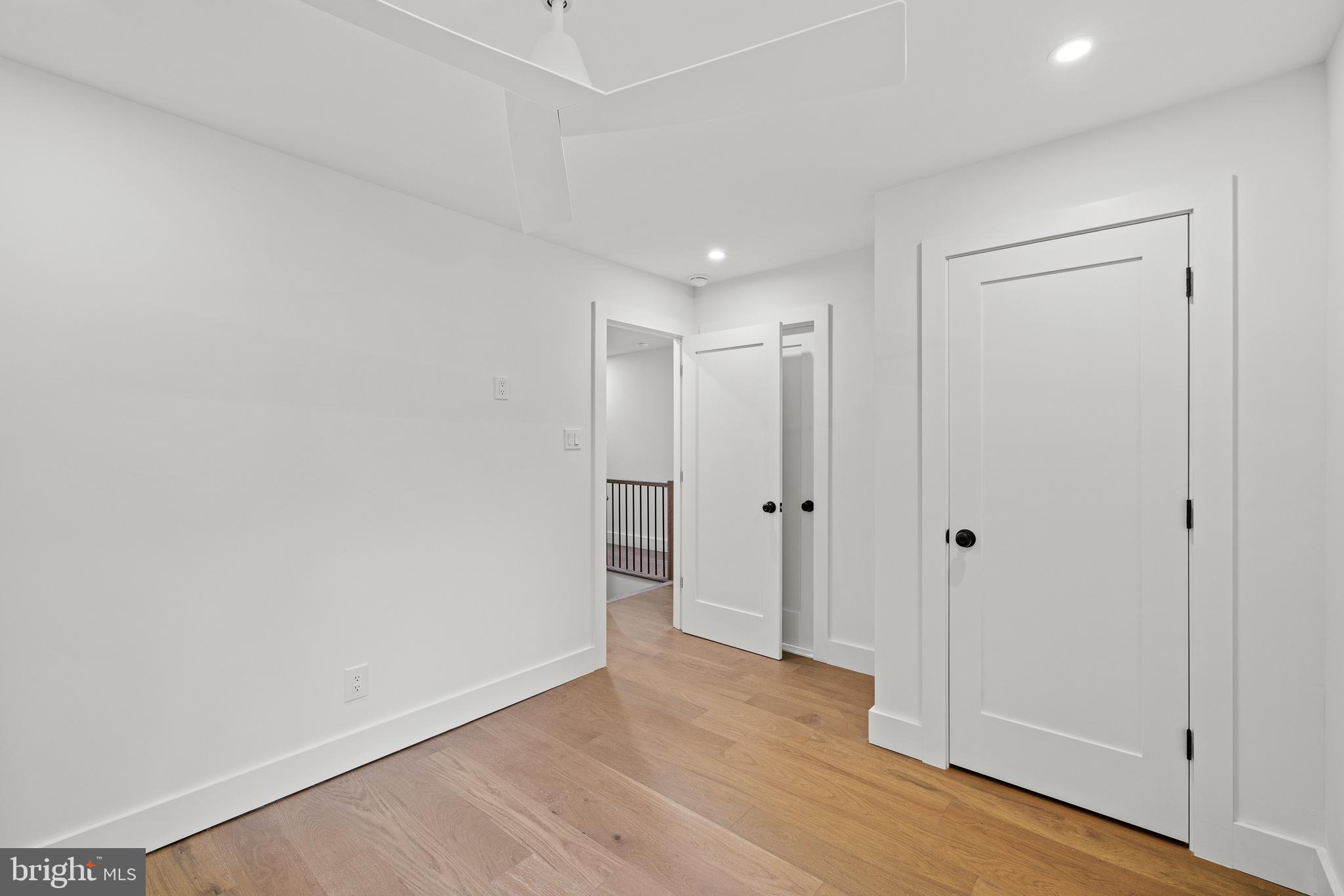 1235 E OXFORD STREET