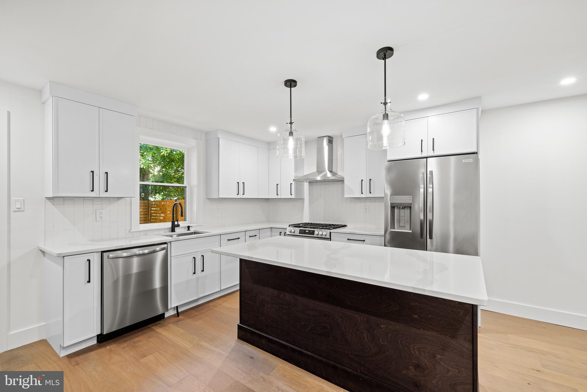 1235 E OXFORD STREET