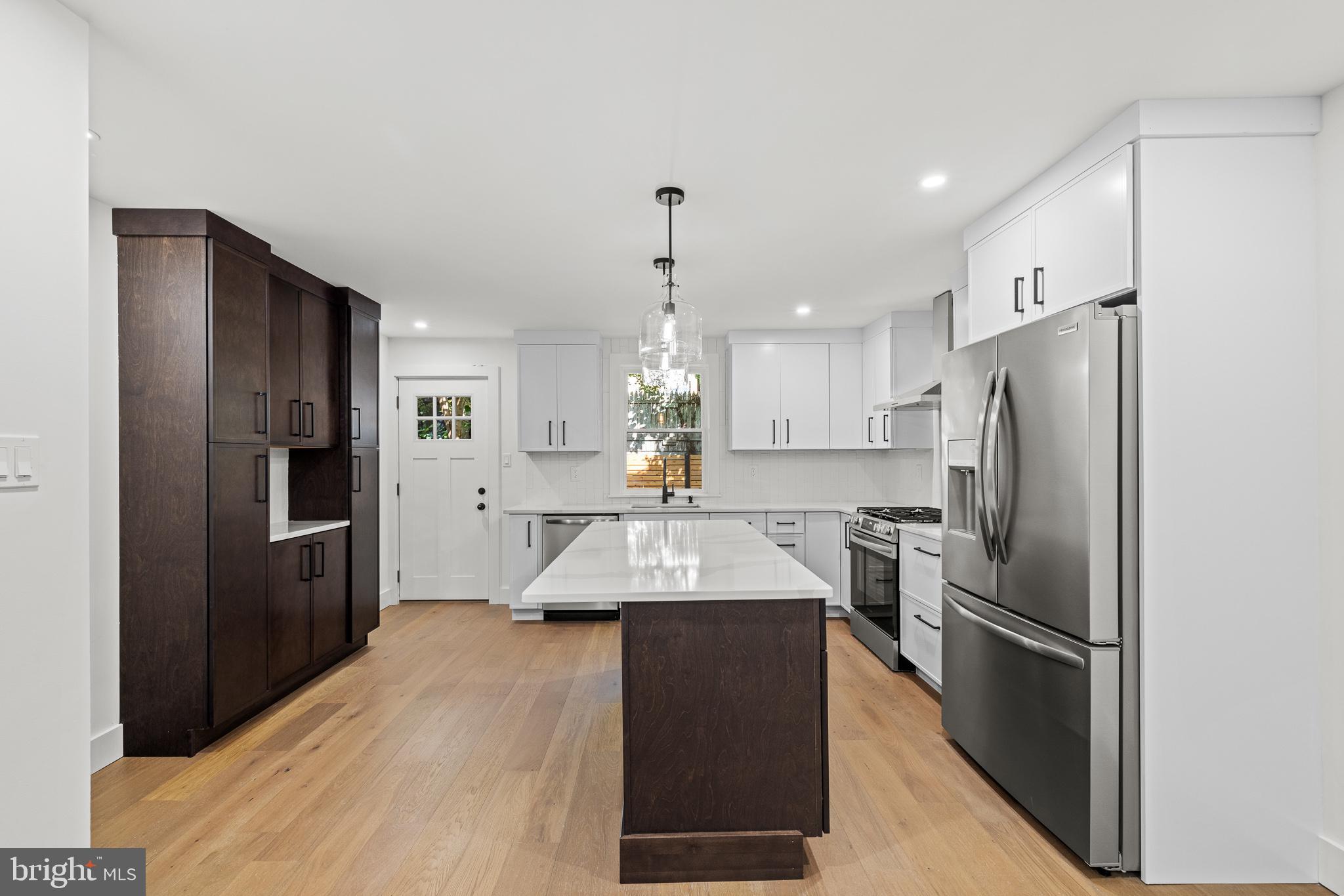 1235 E OXFORD STREET