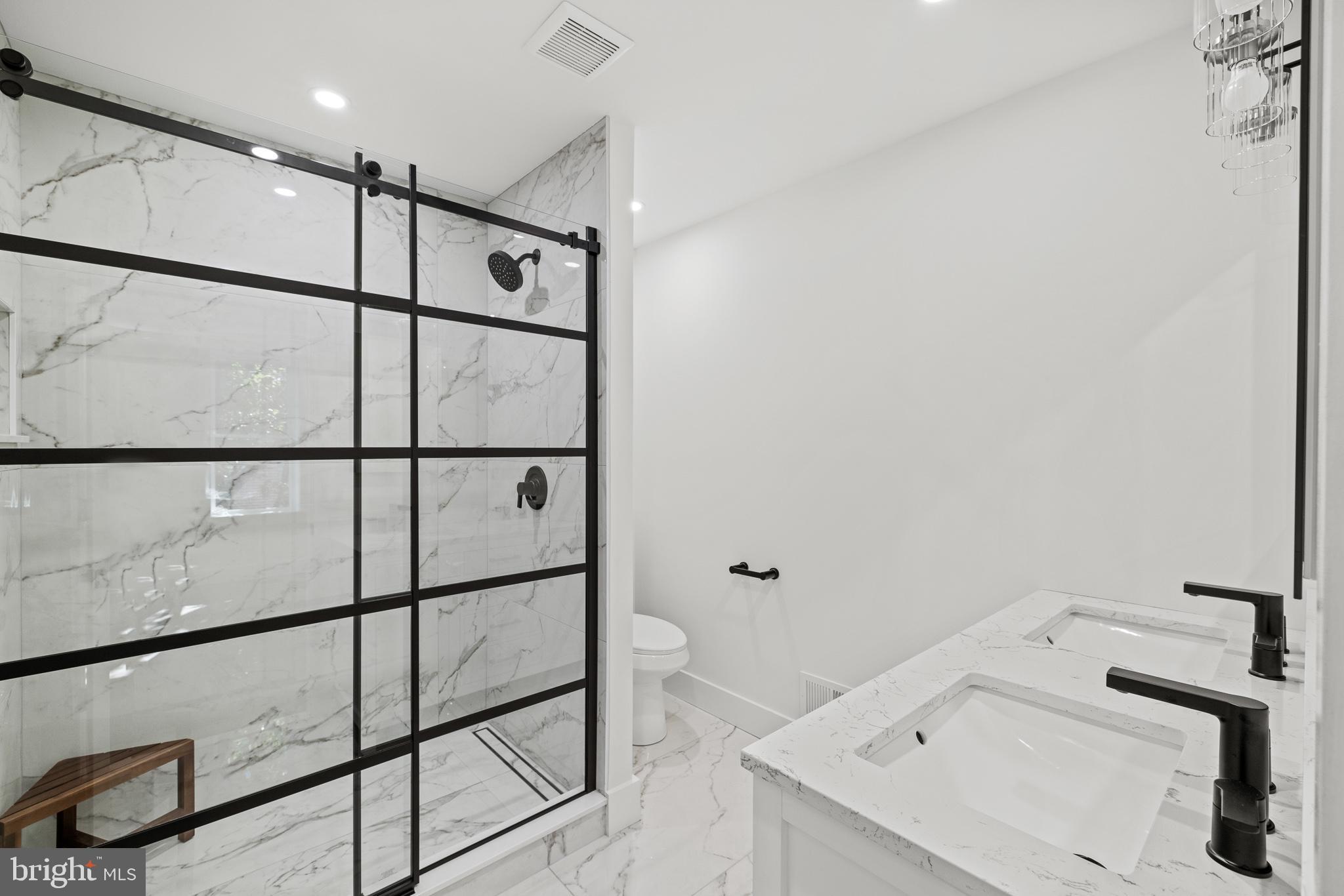 1235 E OXFORD STREET