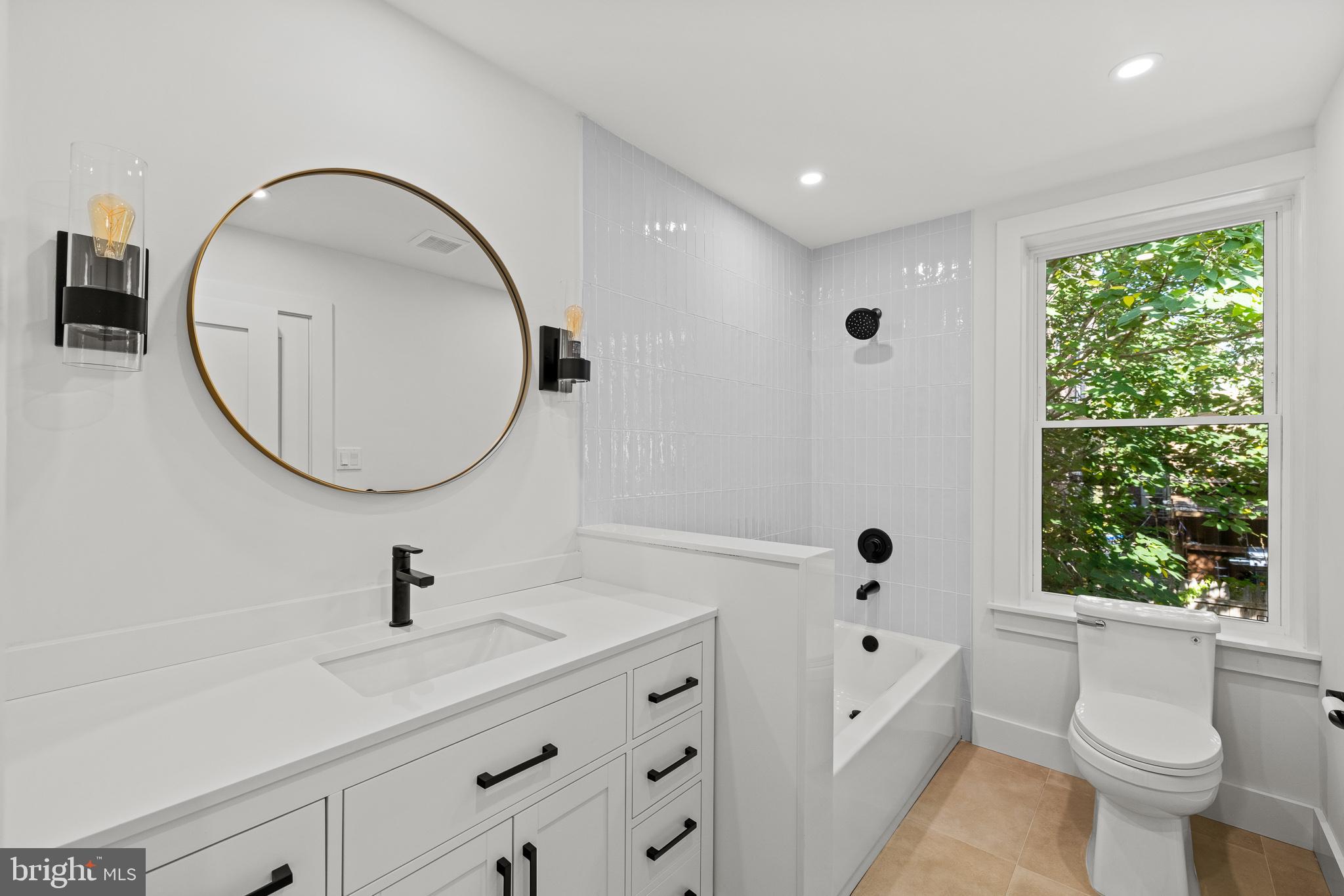 1235 E OXFORD STREET