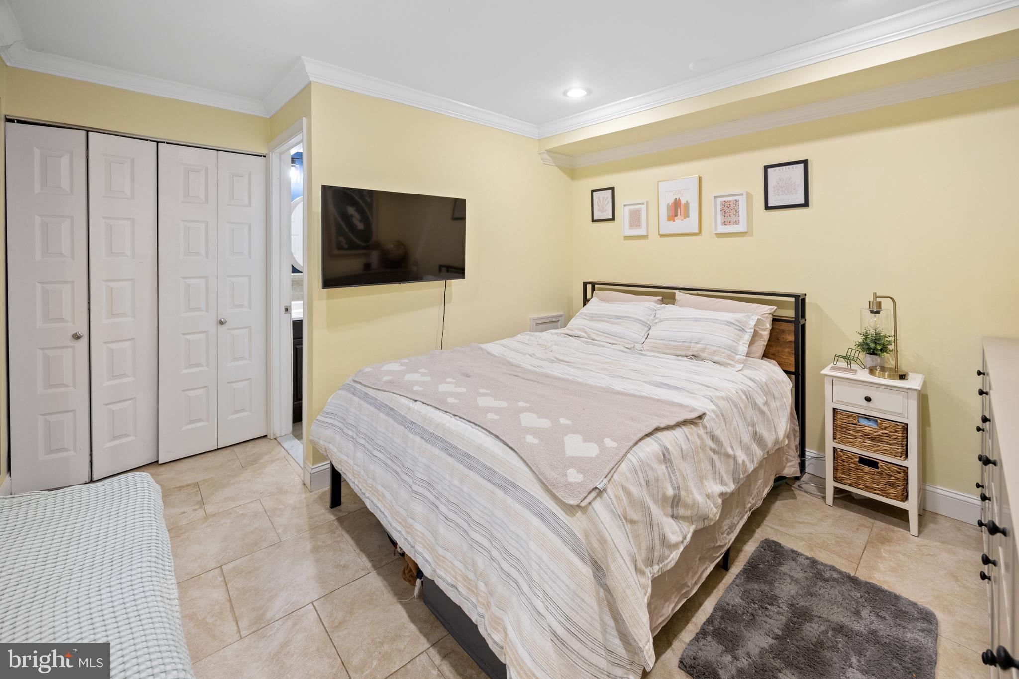 1712 WALLACE STREET 102