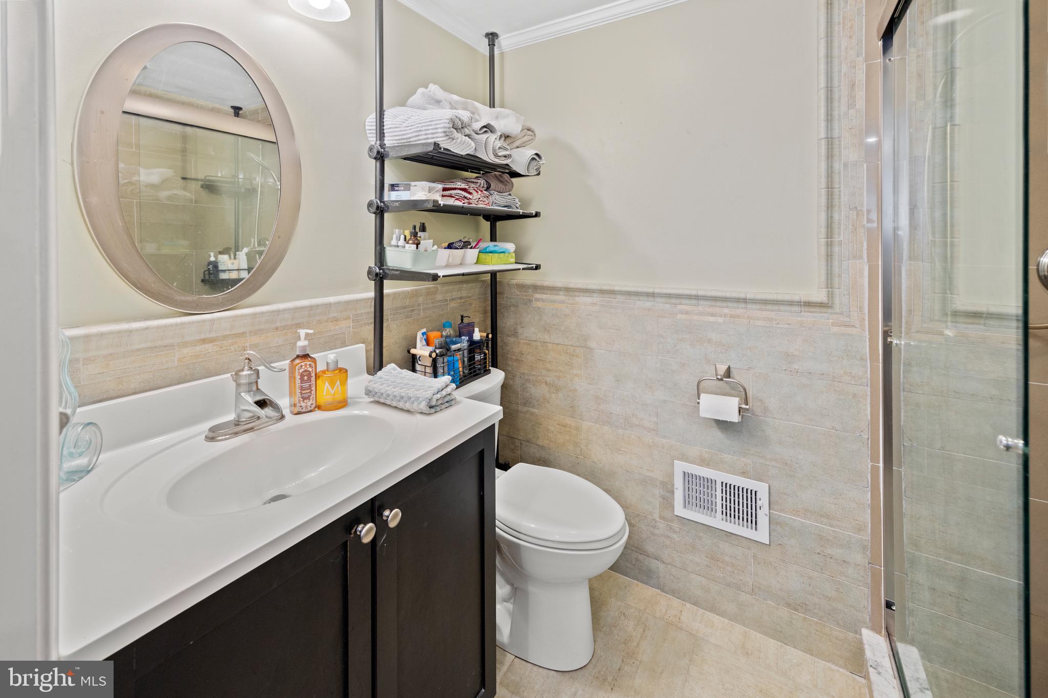 1712 WALLACE STREET 102