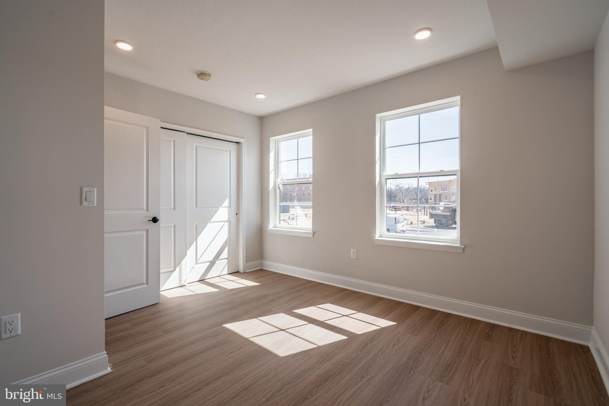 4086 CONSHOHOCKEN AVENUE A11