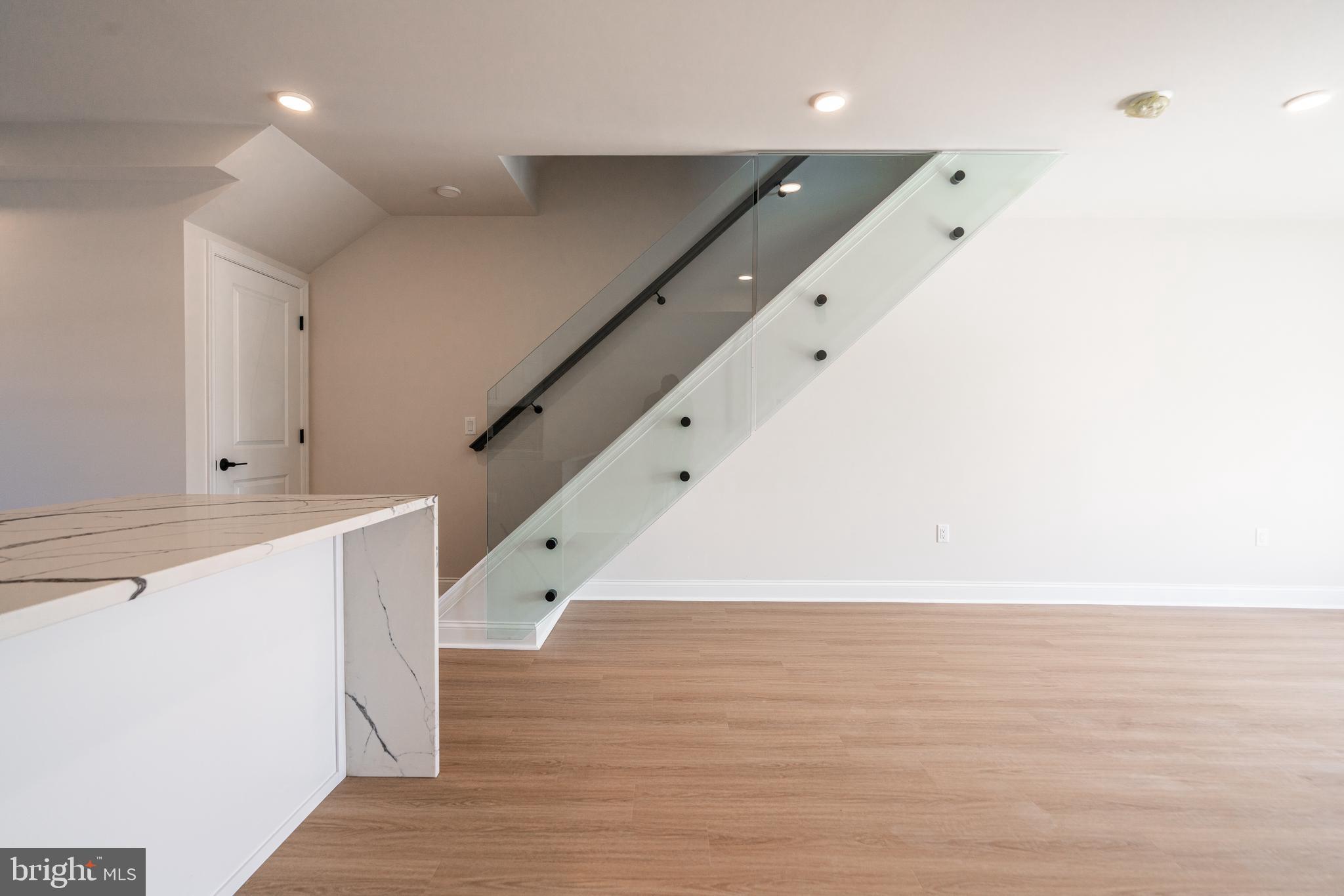 4086 CONSHOHOCKEN AVENUE A11