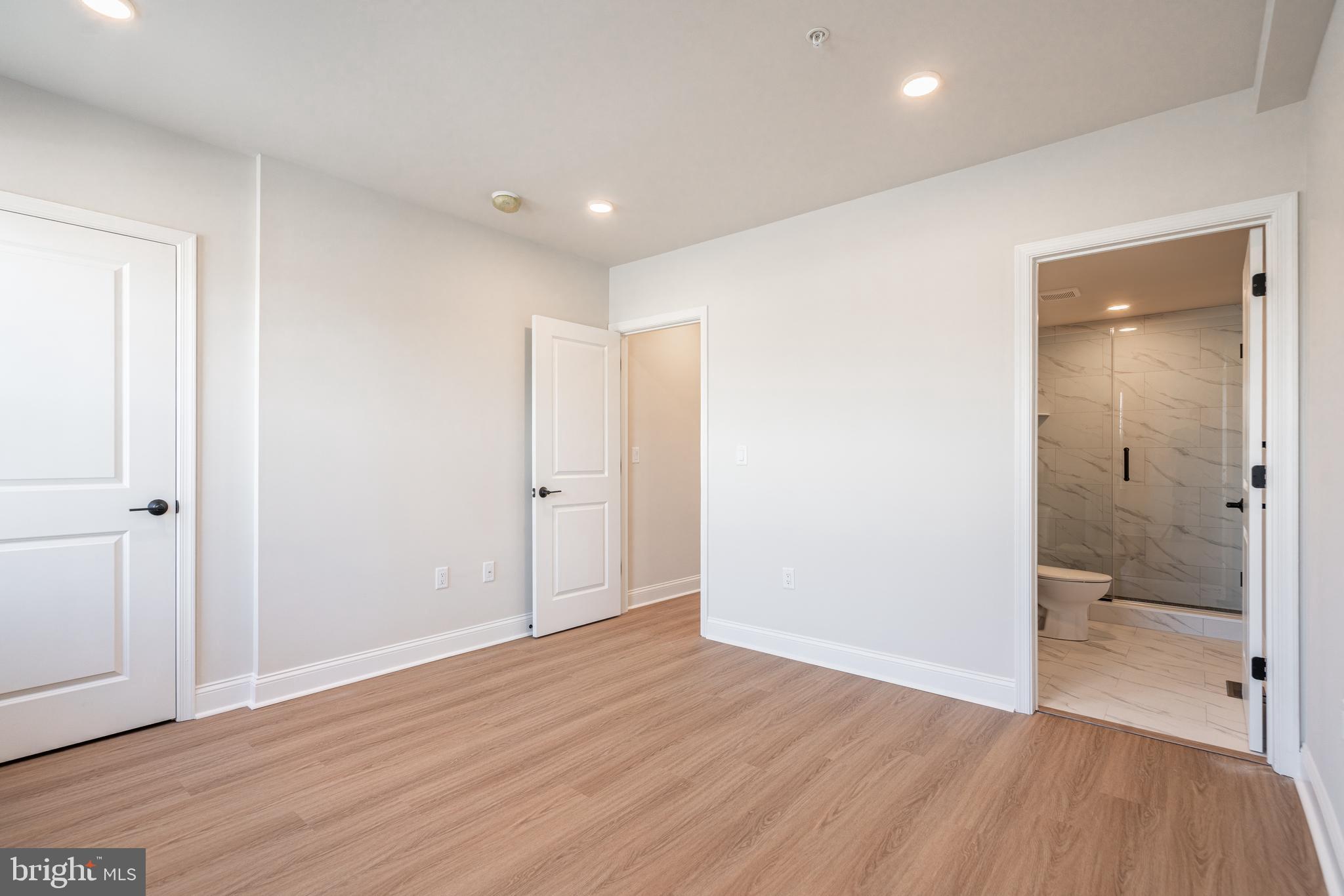 4086 CONSHOHOCKEN AVENUE A11