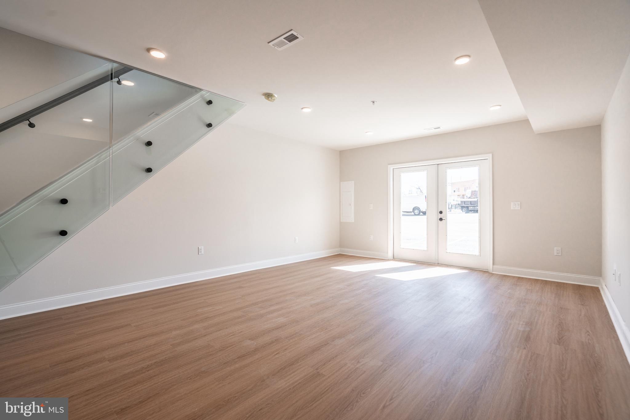 4086 CONSHOHOCKEN AVENUE A11