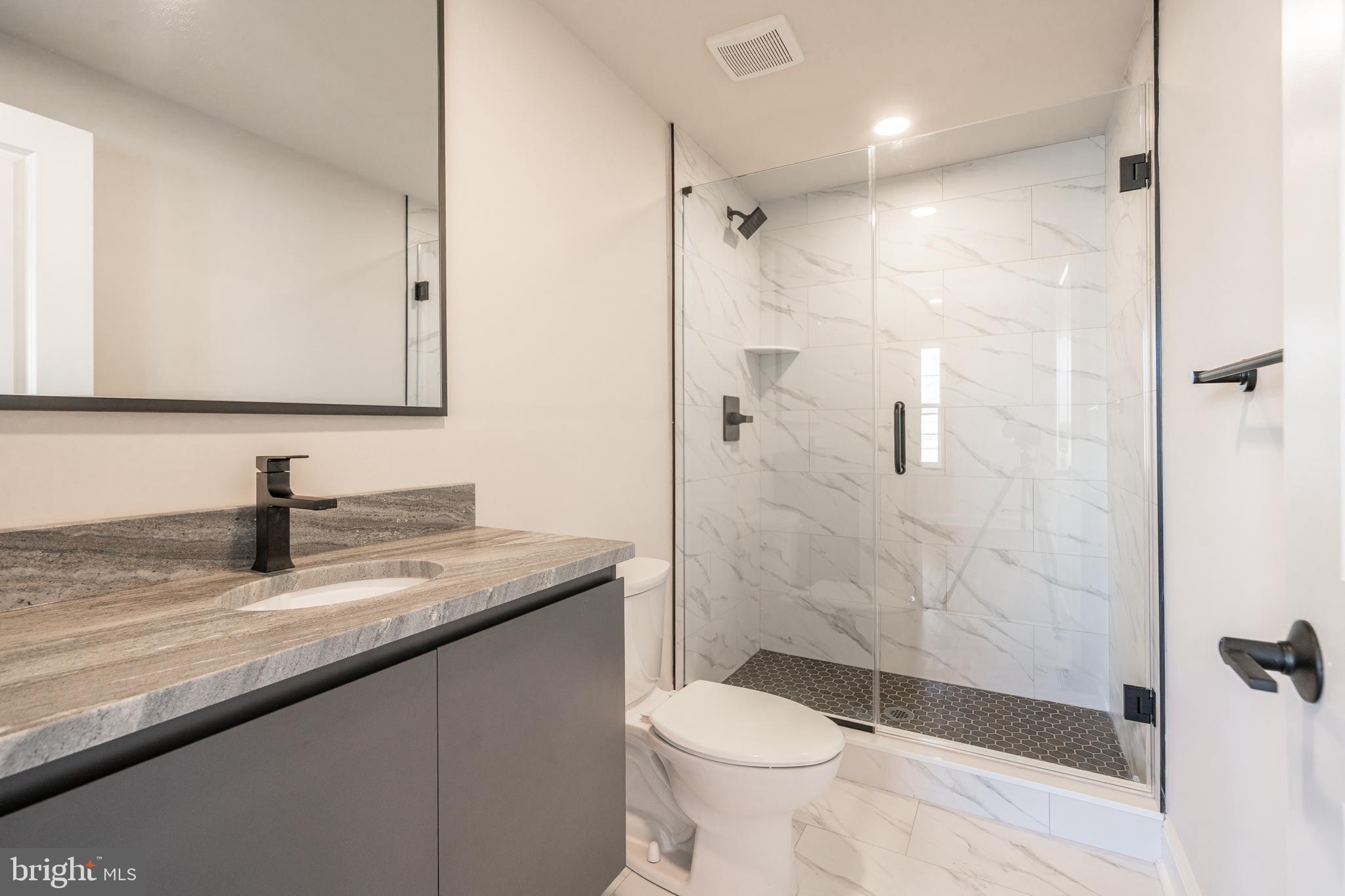 4086 CONSHOHOCKEN AVENUE A11