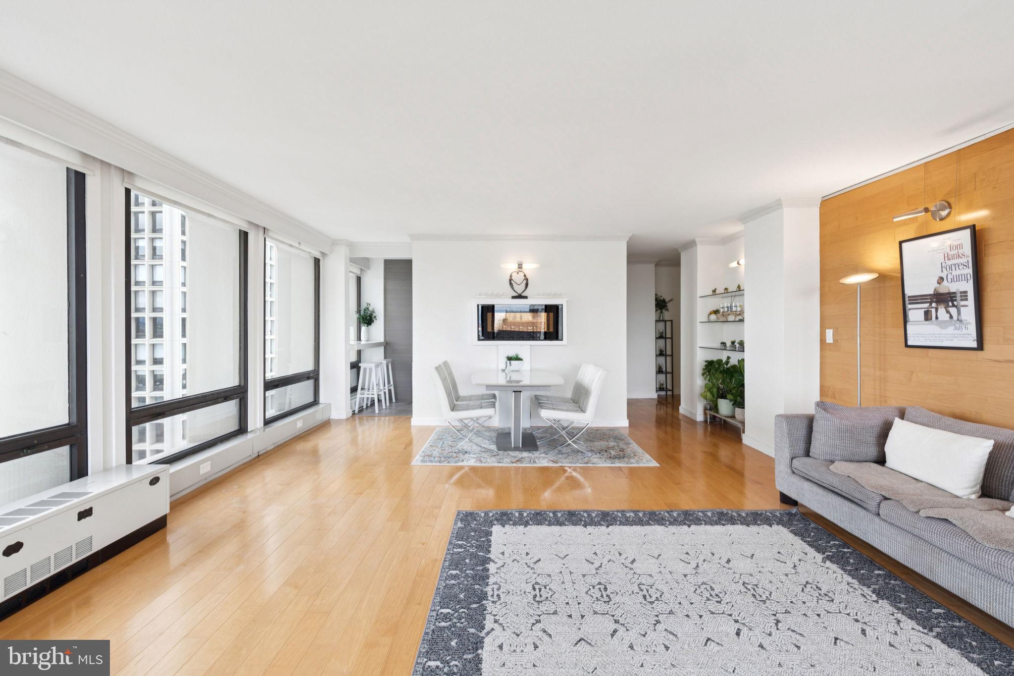 210 LOCUST STREET 15AW