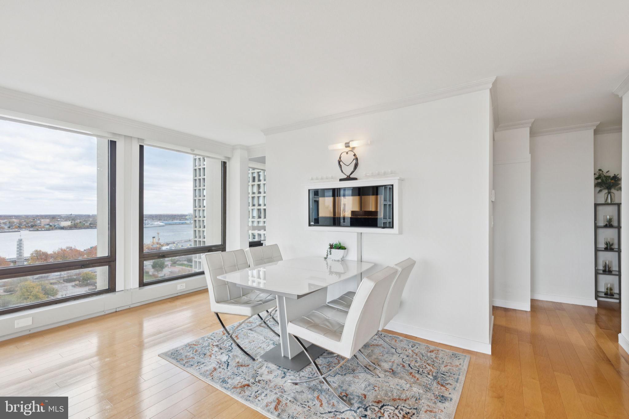 210 LOCUST STREET 15AW