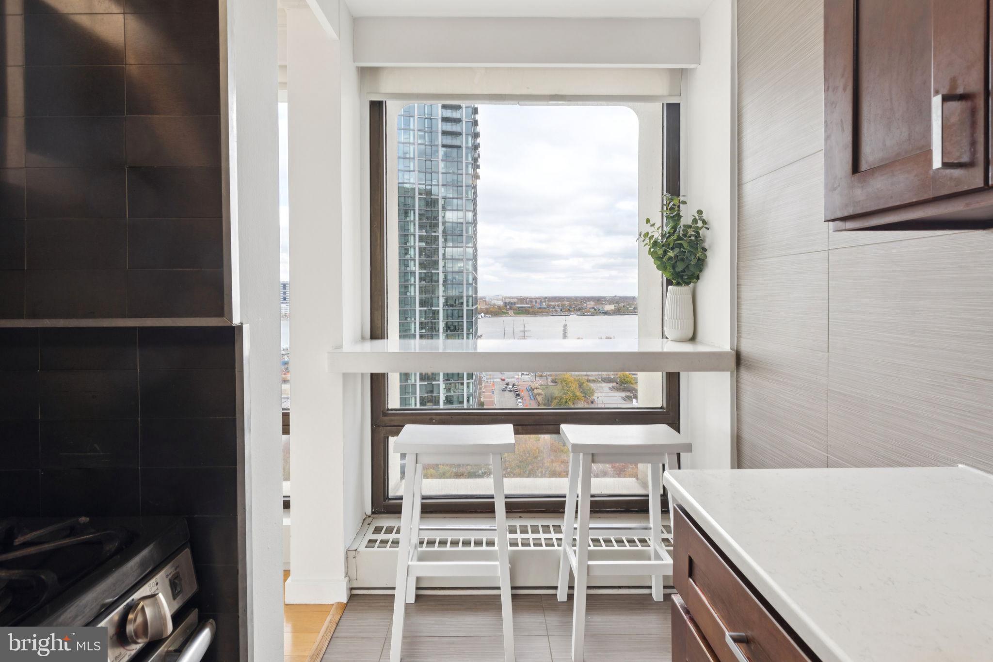 210 LOCUST STREET 15AW