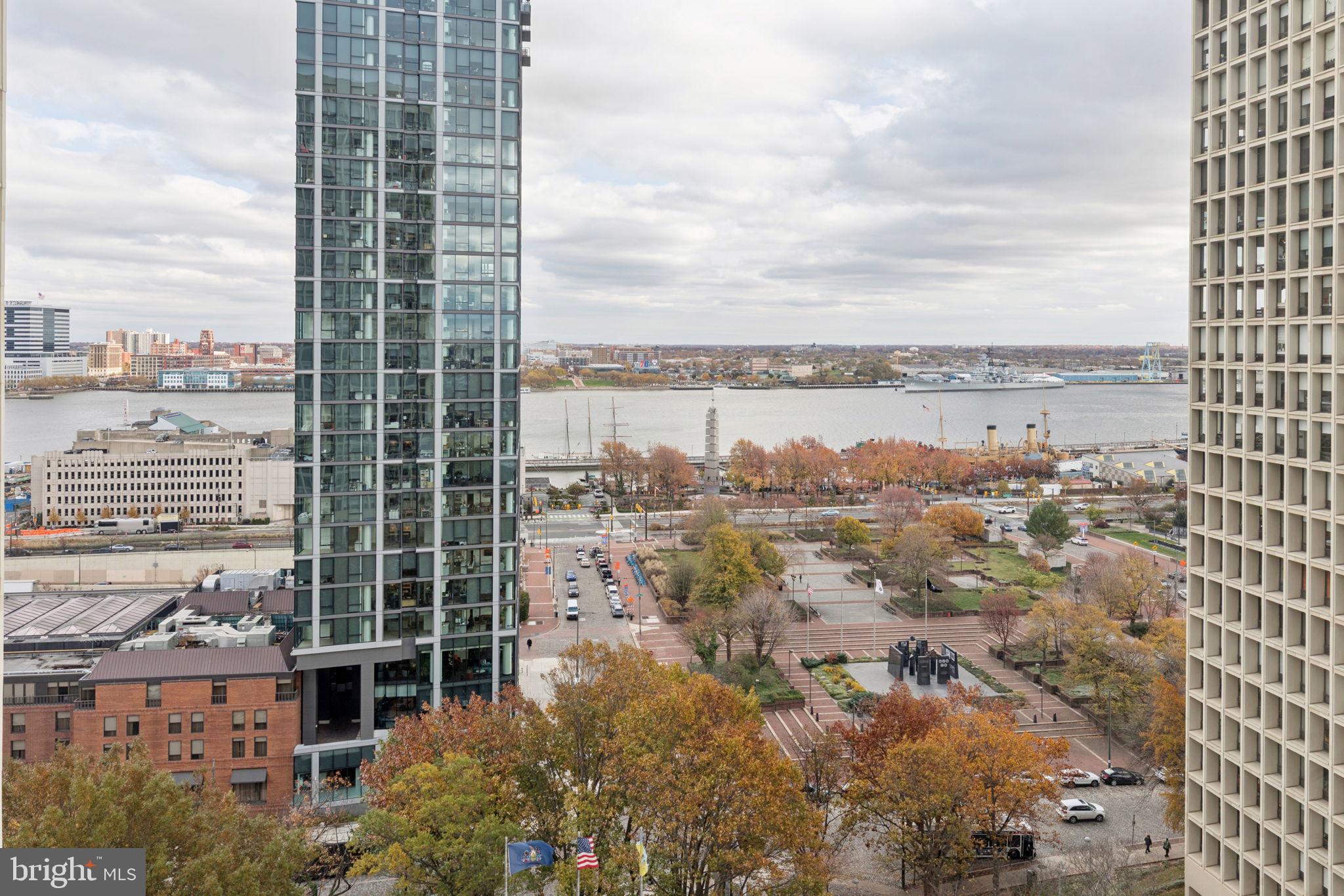 210 LOCUST STREET 15AW