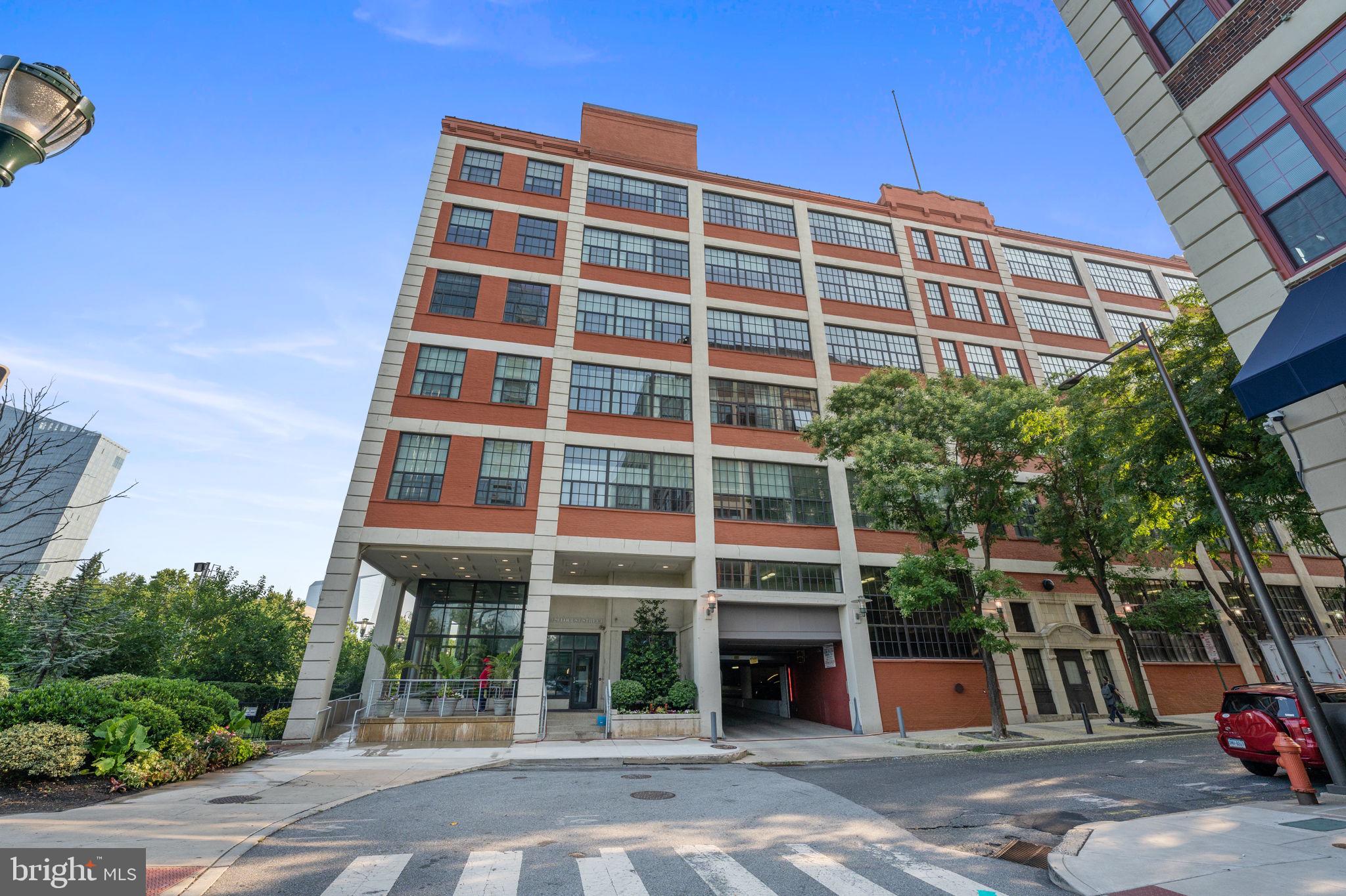 2429 LOCUST STREET 41 319