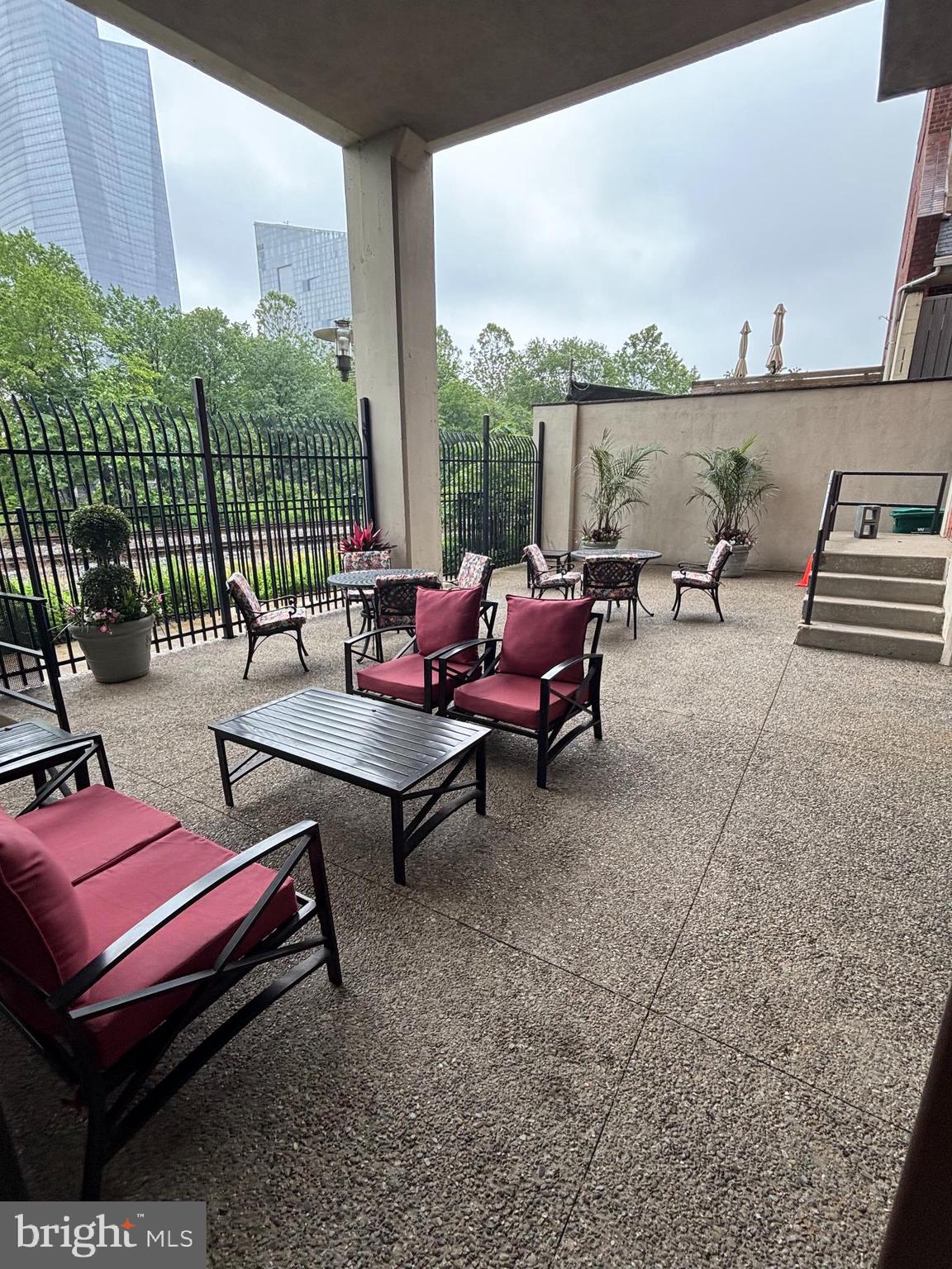 2429 LOCUST STREET 41 319