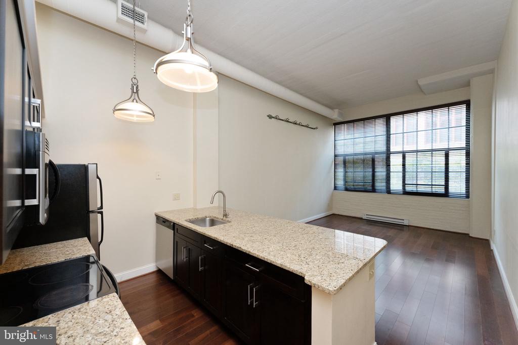 2429 LOCUST STREET 41 319
