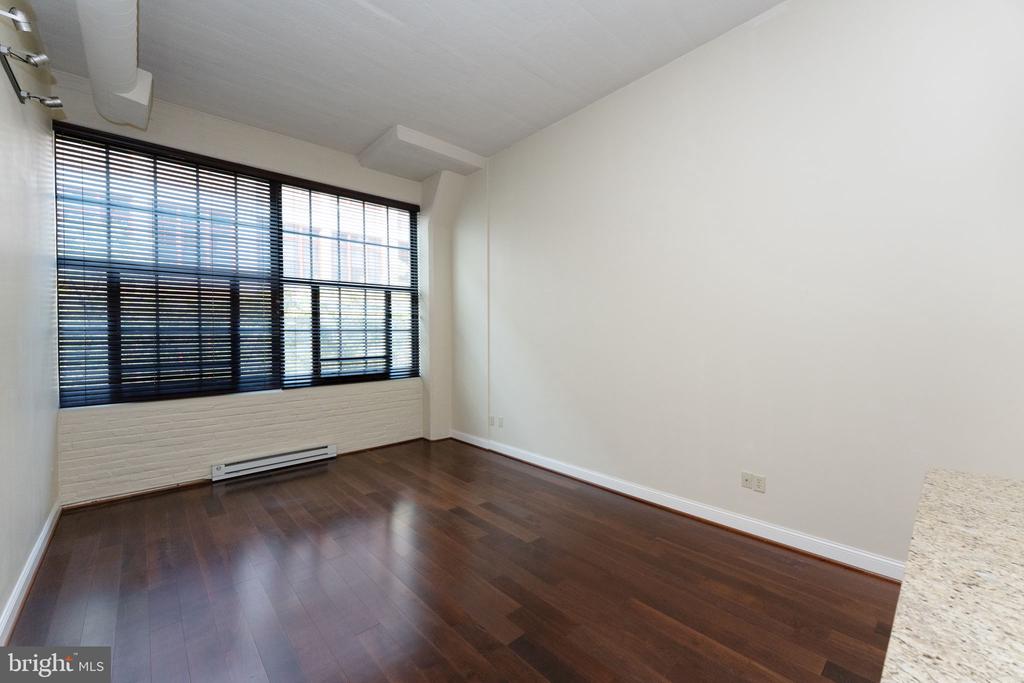 2429 LOCUST STREET 41 319