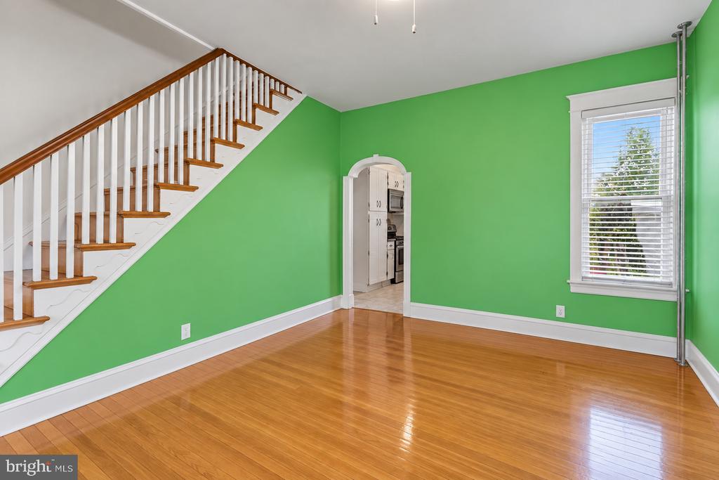 154 W SALAIGNAC STREET