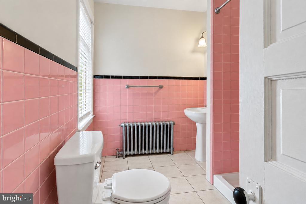 154 W SALAIGNAC STREET