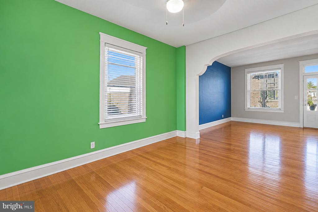 154 W SALAIGNAC STREET