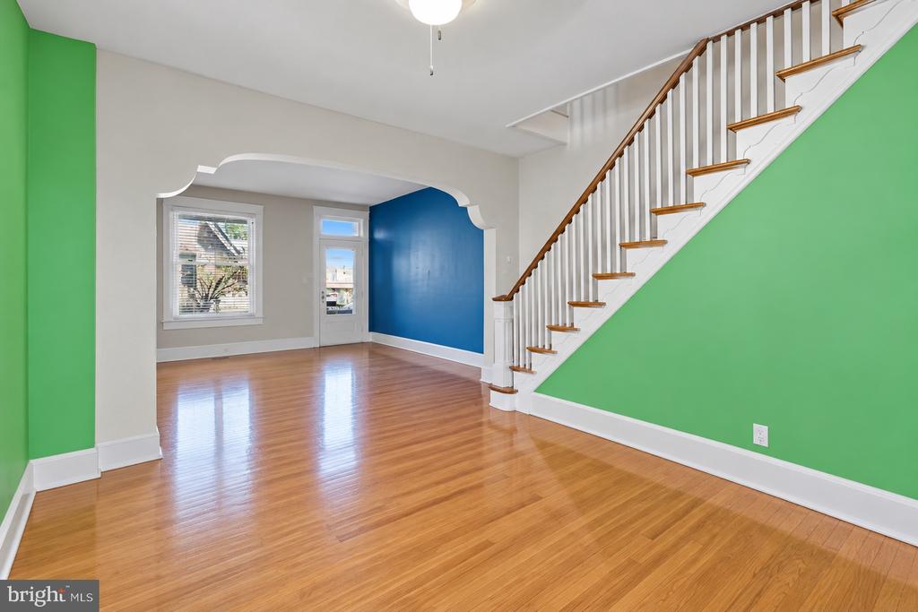 154 W SALAIGNAC STREET