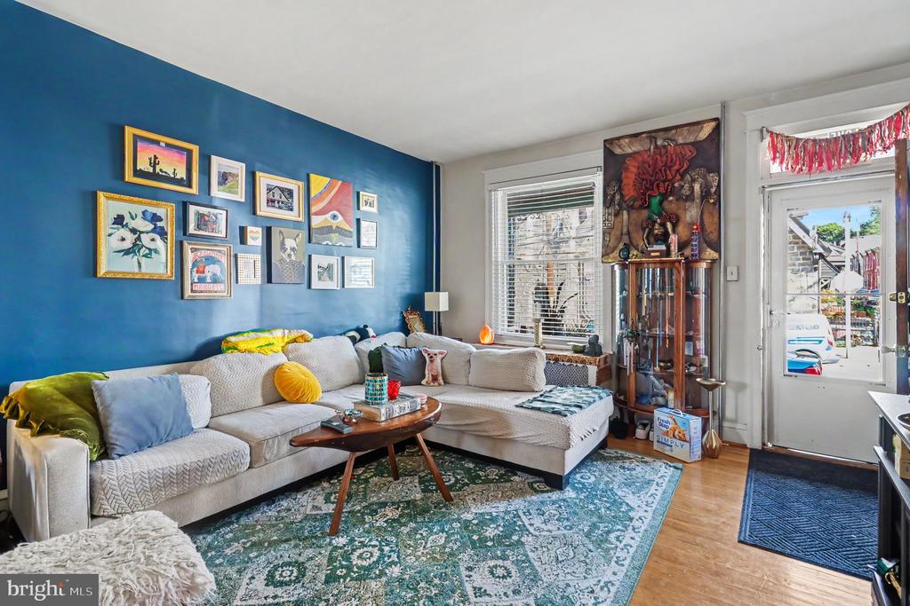 154 W SALAIGNAC STREET