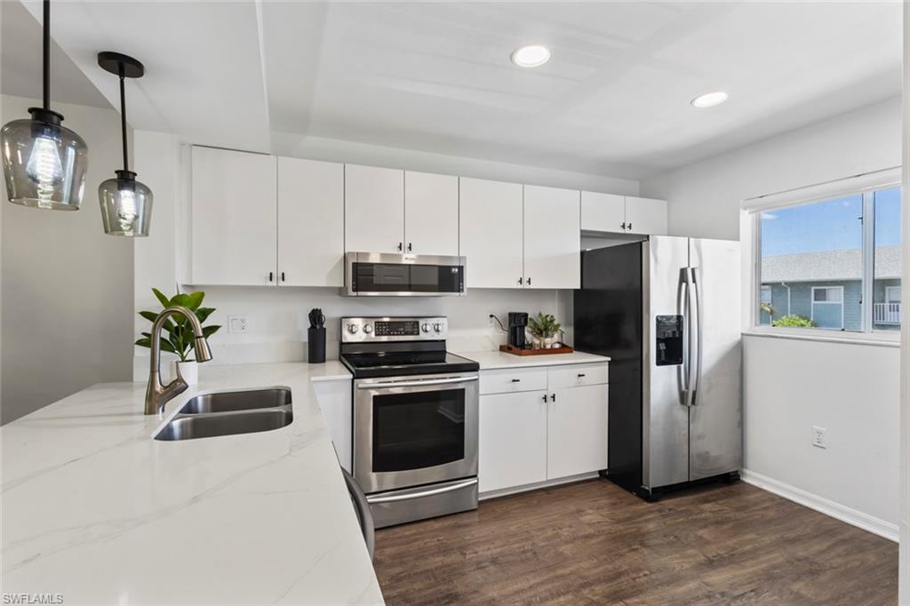 146 Cypress WAY E # 805