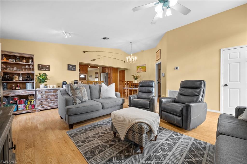 89 8th ST