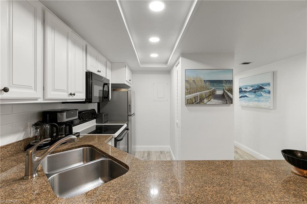 600 Neapolitan WAY # 257