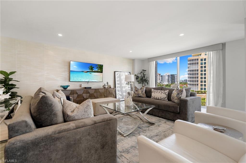 4401 Gulf Shore BLVD N D806