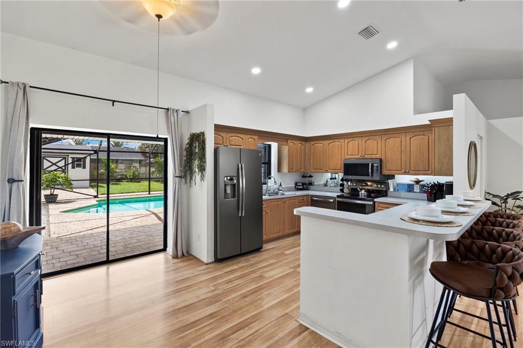 98 Chardon PL