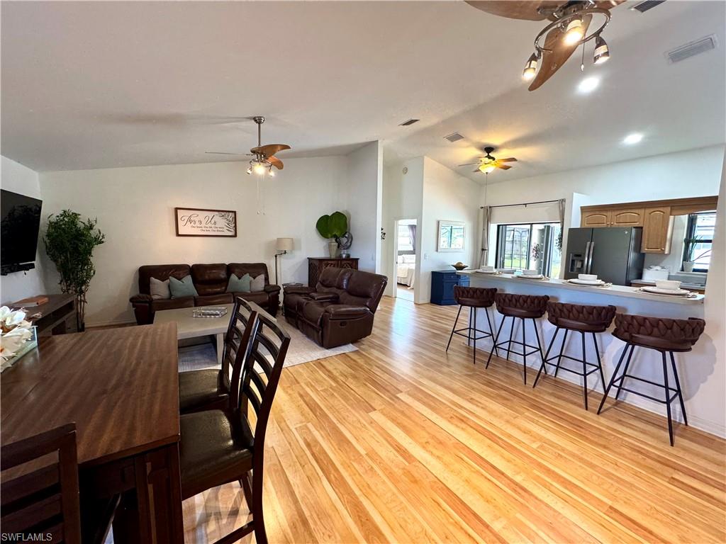 98 Chardon PL